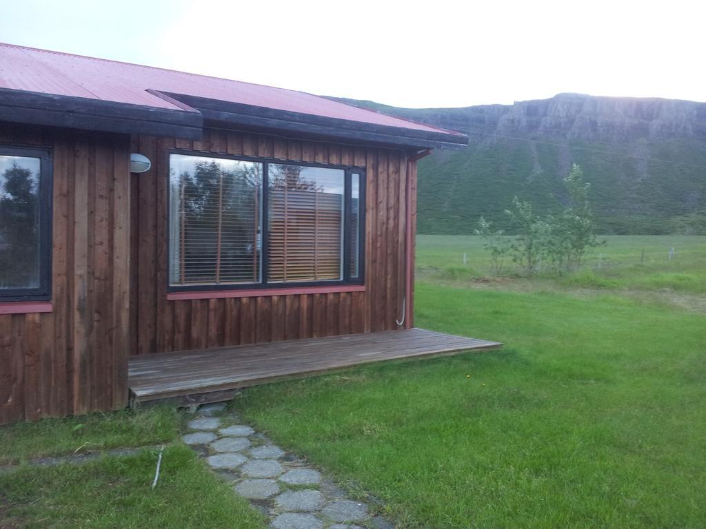 Bjarkarholt Guesthouse Hagi  Zimmer foto